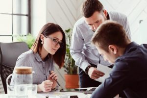 gente negocios oficina 144627 37532 20m 11a &raquo; AMA administra & mantiene