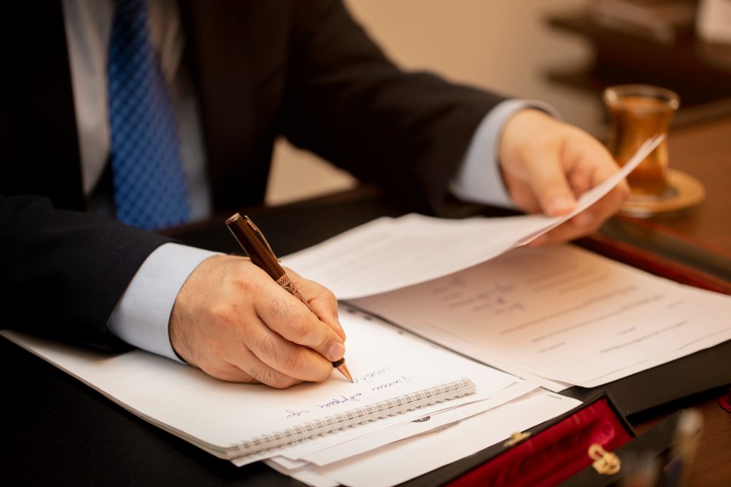 ADMON Realty Asesoria Legal Leal Profesional 1 &raquo; Asesoría Legal Inmobiliaria